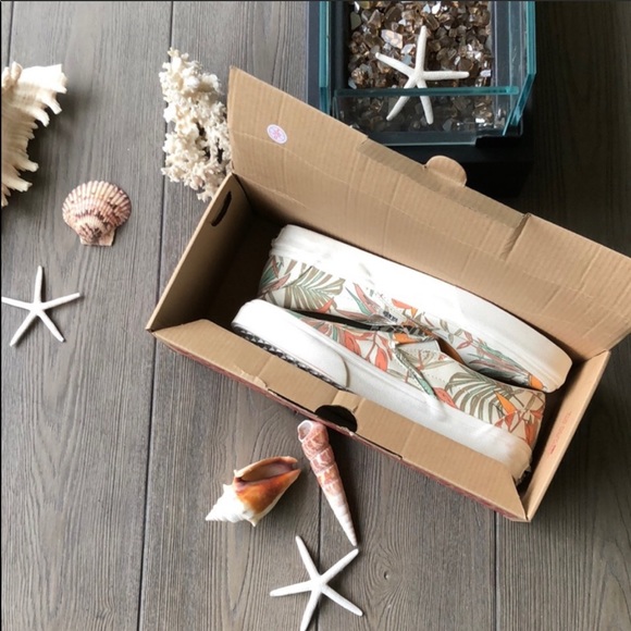 🍃VANS CALIFORNIA FLORAL🍃 - Picture 6 of 8